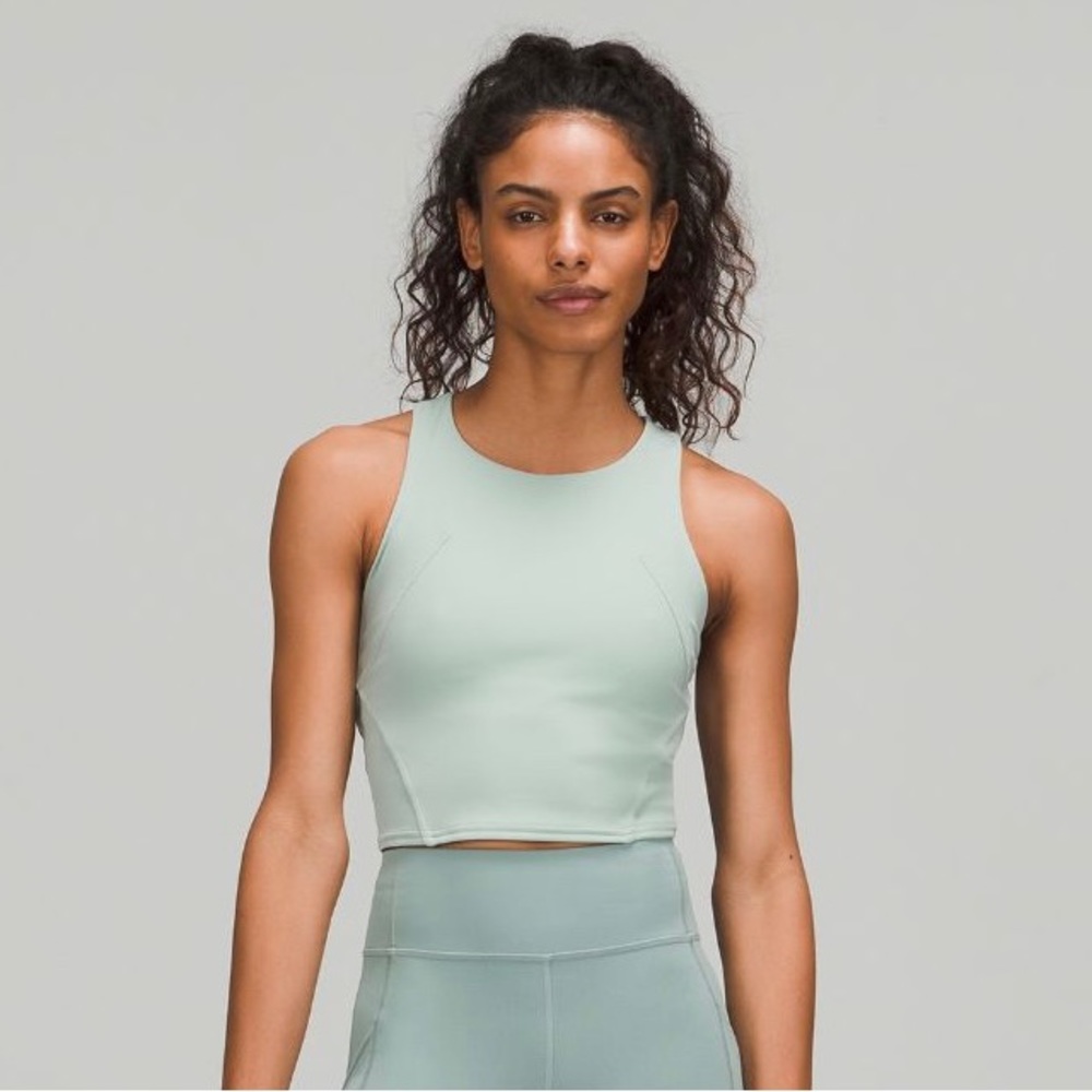 Lululemon Invigorate Training Tank Top. Size 8.